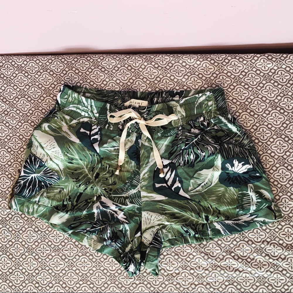 Miami boutique botanical shorts